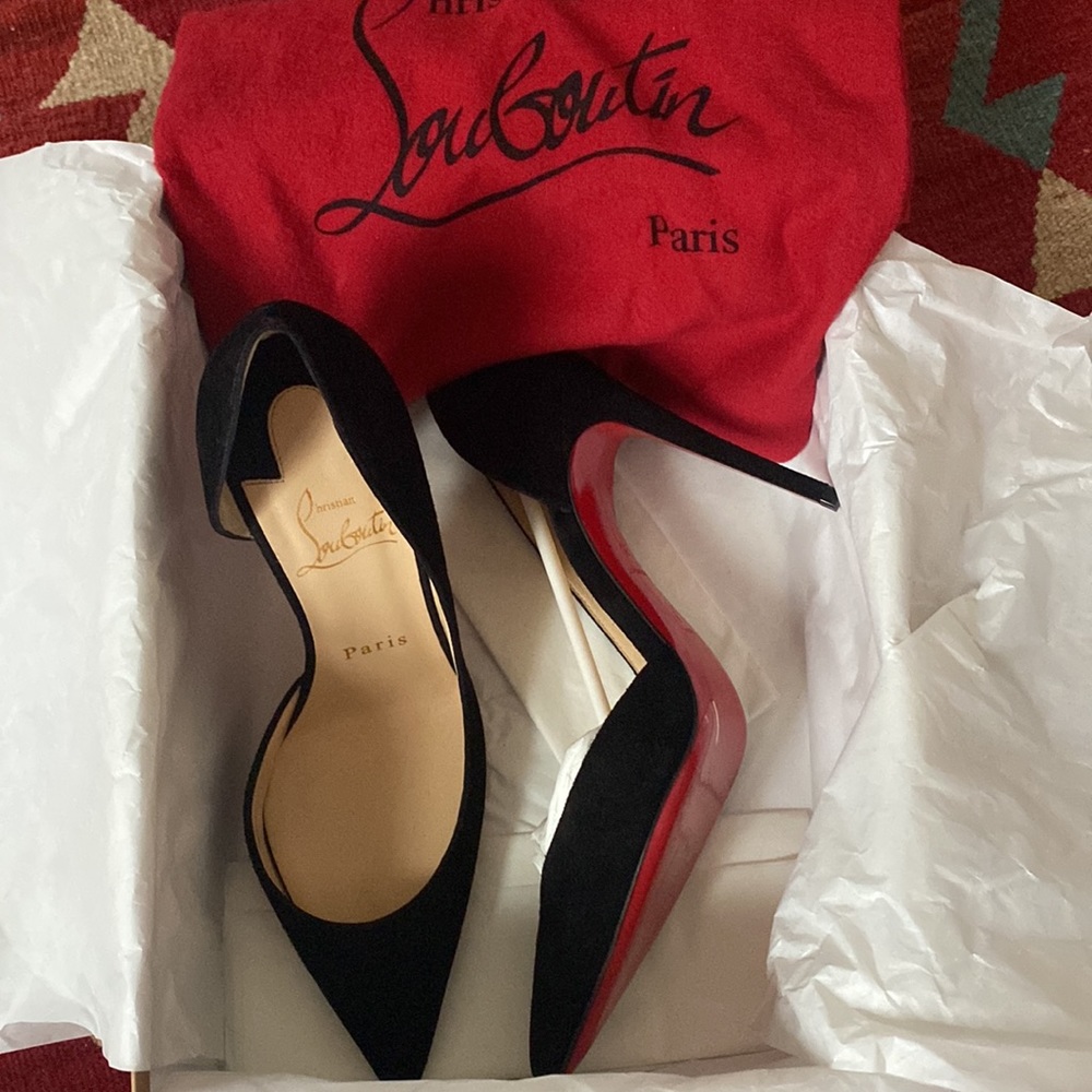 IRIZA- Louboutin, black velour